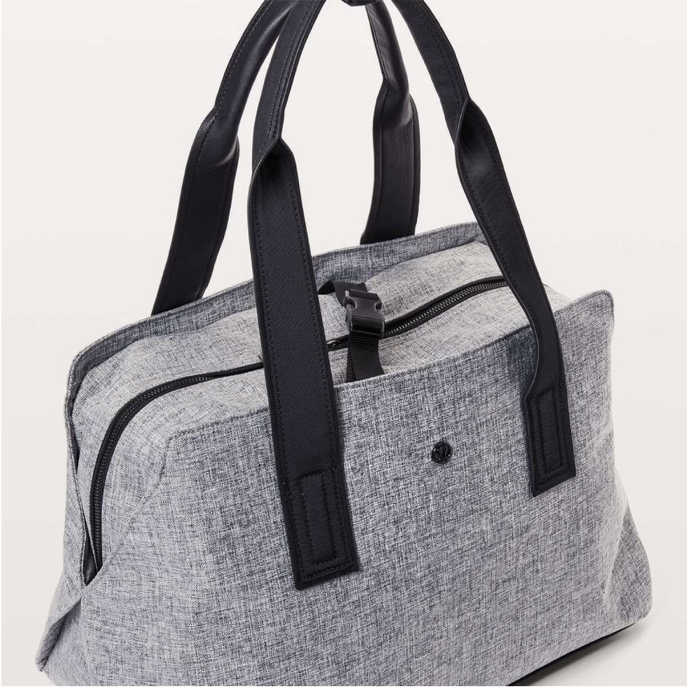 Lululemon gym tote bag